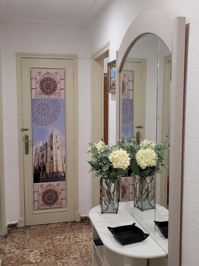 شقة Catedral De ليون المظهر الخارجي الصورة